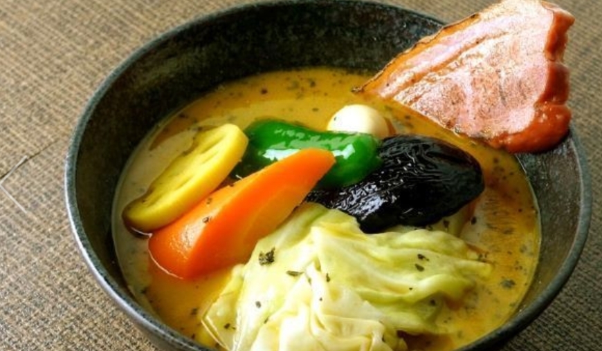 soup curry yellow「チキン野菜カリー」